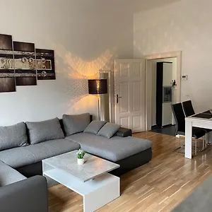 Appartement Near Yppenplatz & Brunnenmarkt, Vienne